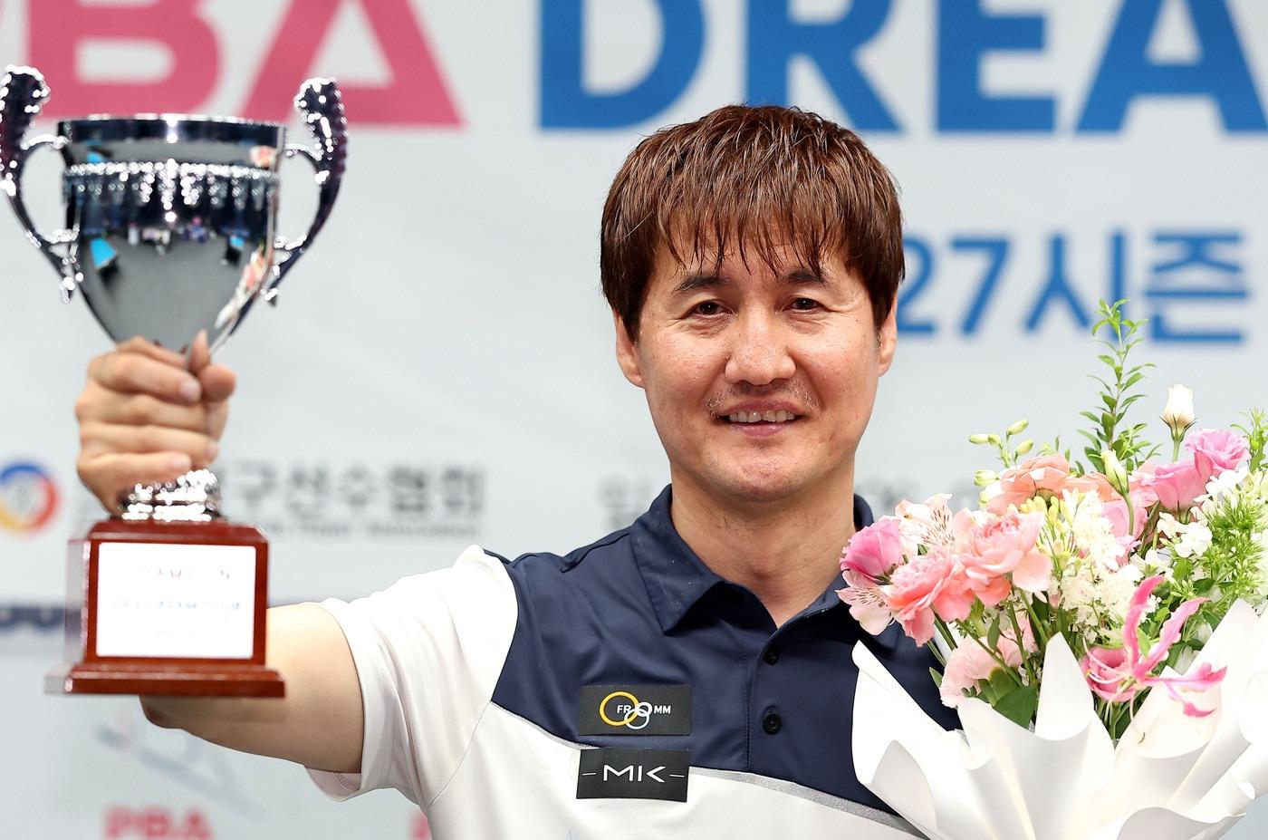 본문 이미지 - 드림투어 3차전에서 우승한 박기호(PBA 제공) 