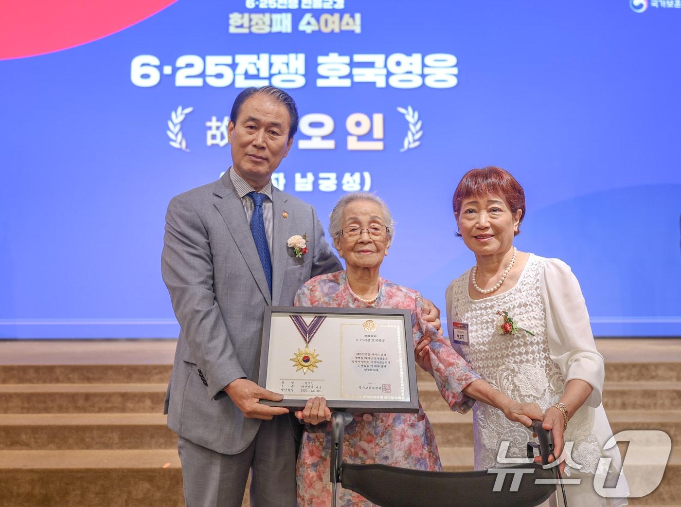 본문 이미지 - 권오을 국가보훈부 장관. (국가보훈부 제공. 재판매 및 DB금지) 2026.7.22 ⓒ 뉴스1