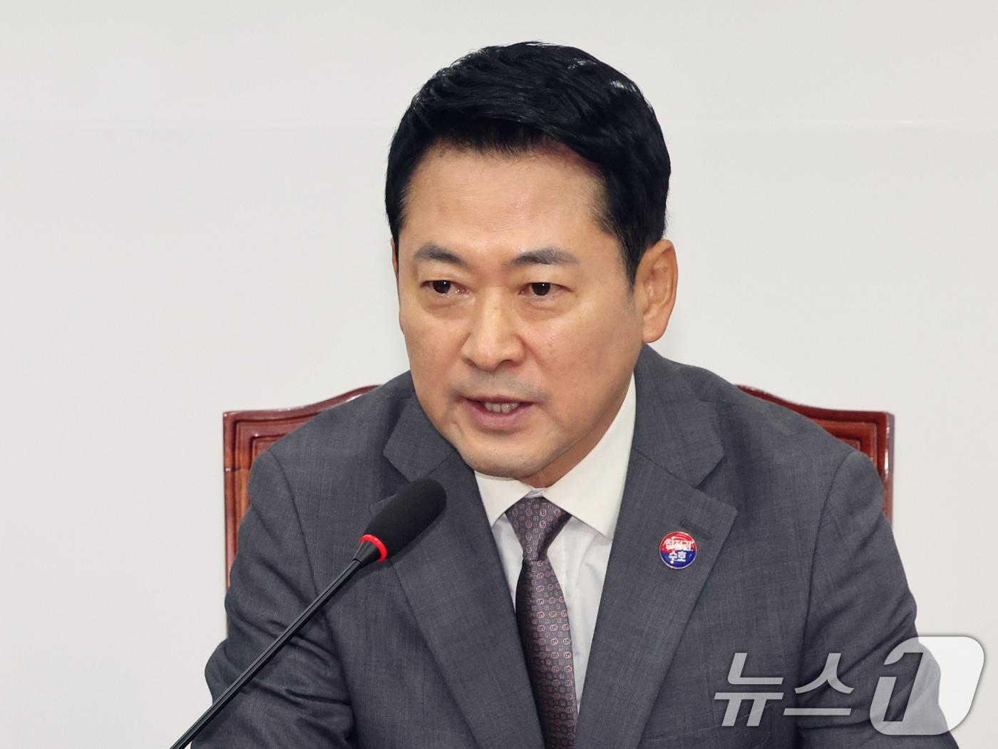 본문 이미지 - 장동혁 국민의힘 대표가 23일 오전 서울 여의도 국회에서 열린 최고위원회의에서 모두발언을 하고 있다. 2026.7.23 ⓒ 뉴스1 황기선 기자