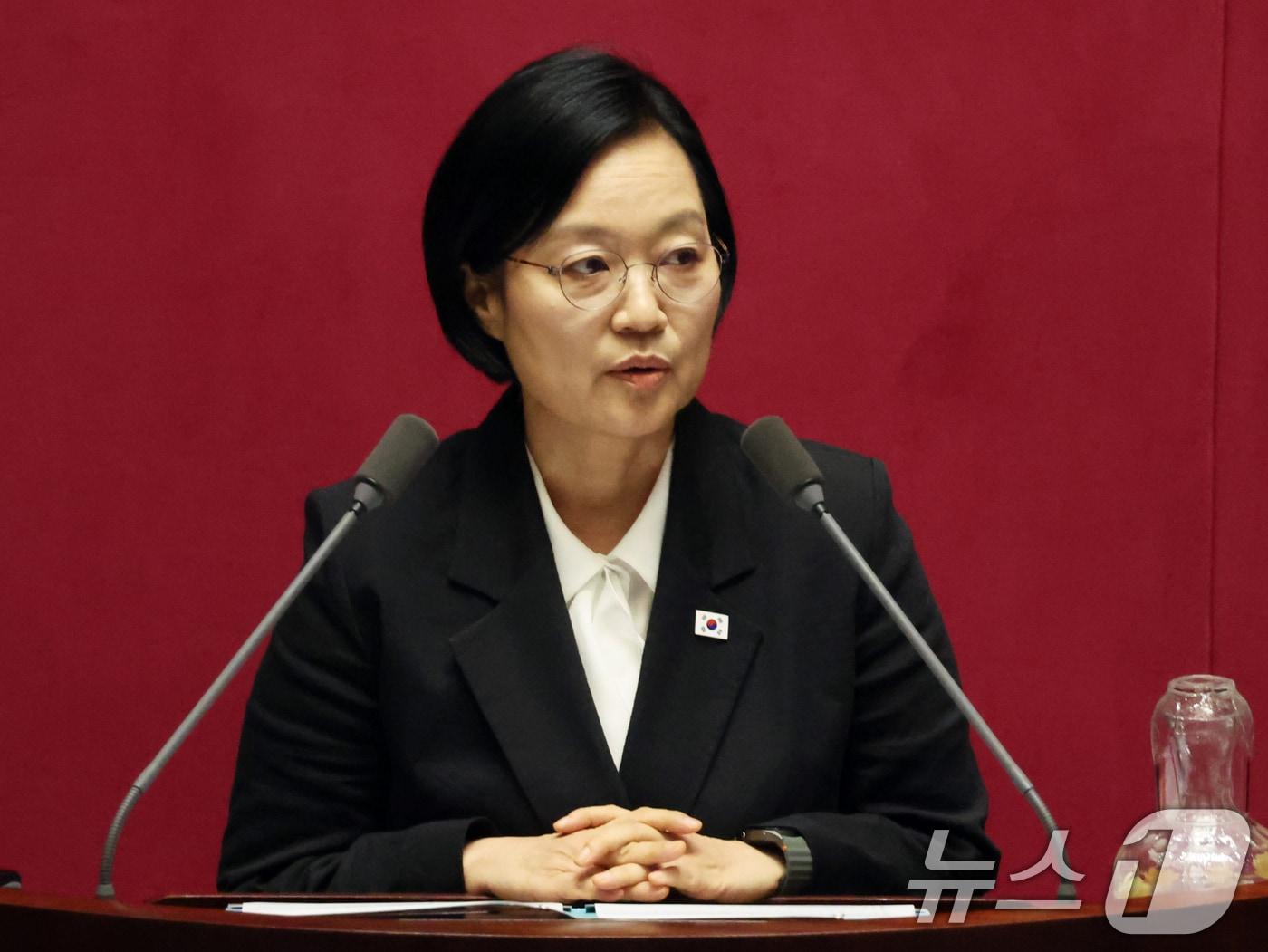 본문 이미지 - 한성숙 국무총리가 23일 오후 서울 여의도 국회에서 열린 제437회국회(임시회) 제2차 본회의에서 인사말을 하고 있다. 2026.7.23 ⓒ 뉴스1 황기선 기자
