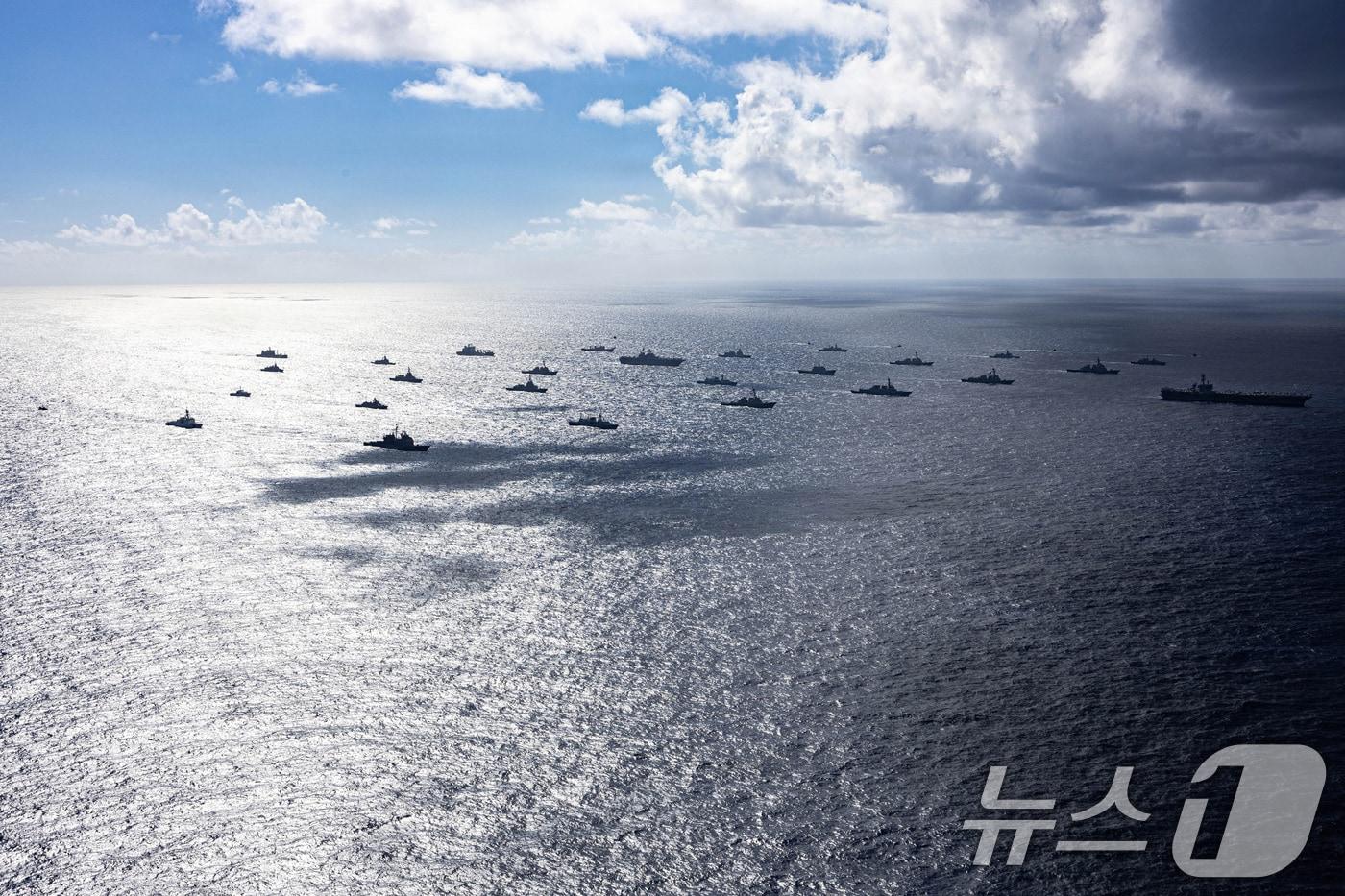 본문 이미지 - 2026 환태평양훈련(RIMPAC)에 참가한 연합해군 전력. (미 해군 제공. 재판매 및 DB 금지) 2026.7.24 ⓒ 뉴스1