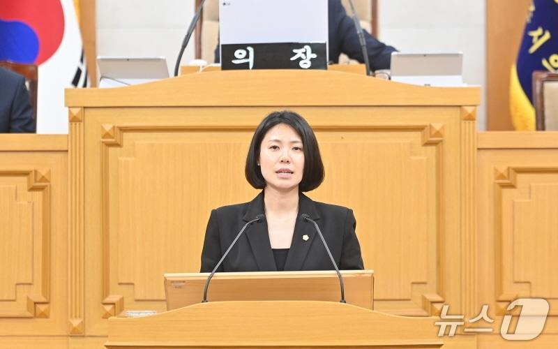본문 이미지 - 24일 파주시의회 본회의장에서 '5분 자유발언'을 하고 있는 오은정 의원. (파주시의회 제공, 재판매 및 DB금지)