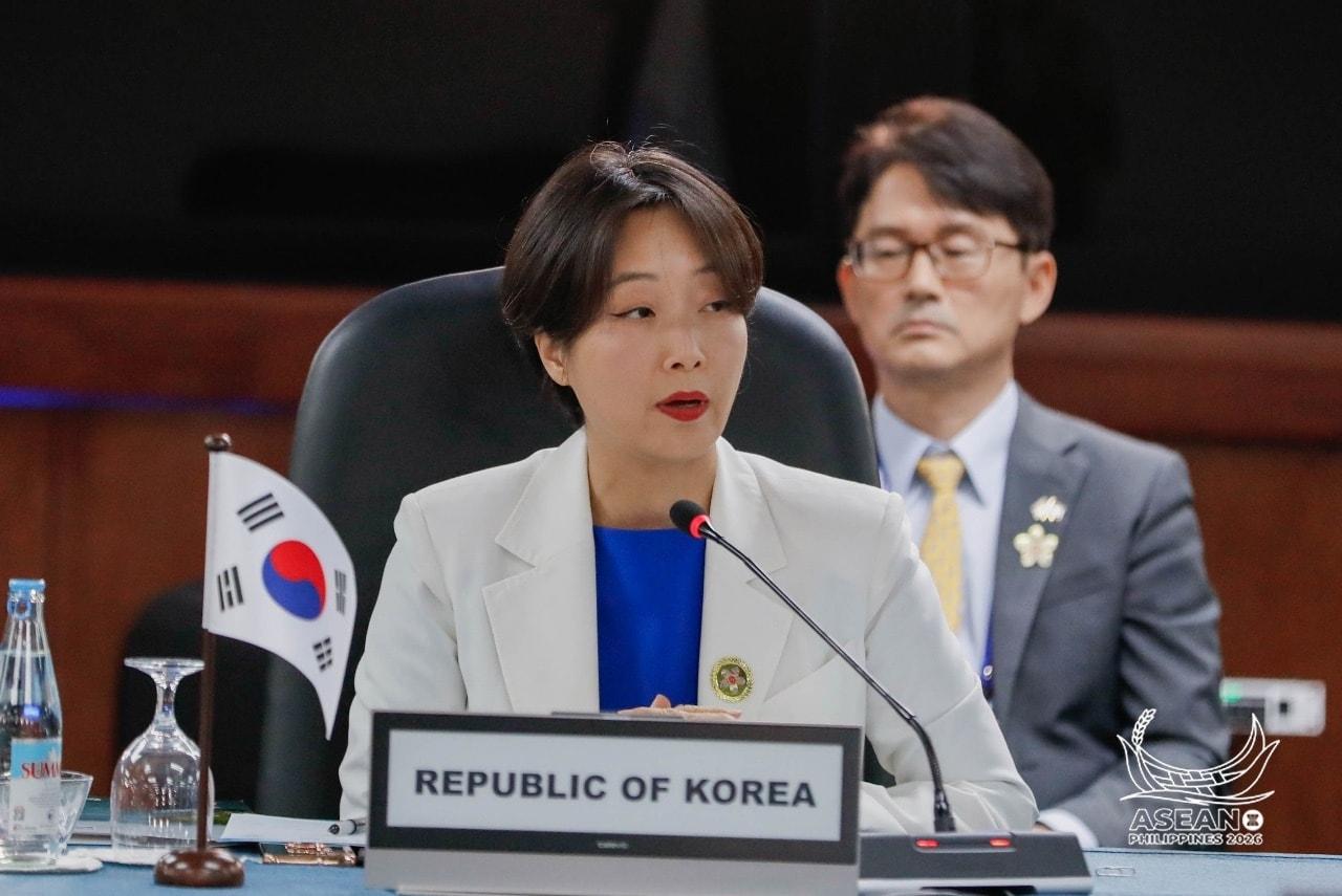 본문 이미지 - 정의혜 외교부 차관보는 24일 필리핀 마닐라에서 열린 '동남아우호협력조약(TAC) 체약국 고위급회의'에 참석해 역내 해양안보 강화와 해양협력 증진 방안을 논의했다. (사진=외교부)  