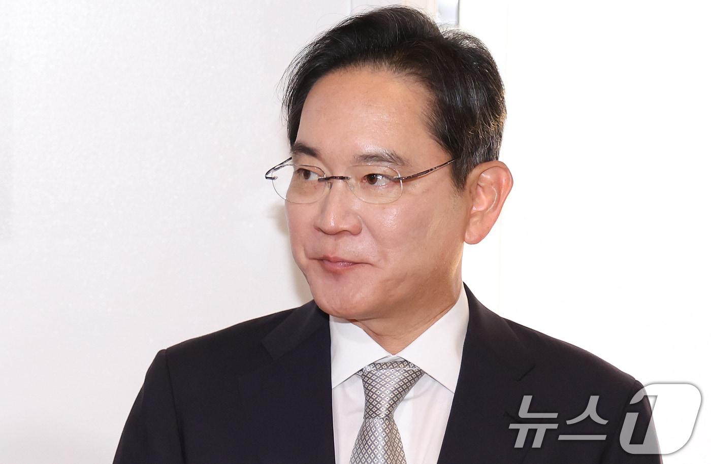 본문 이미지 - 이재용 삼성전자 회장이 24일(현지시간) 미국 샌프란시스코 미드웨이에서 열린 AI 서밋에 참석해 있다. 2026.7.25 ⓒ 뉴스1 허경 기자