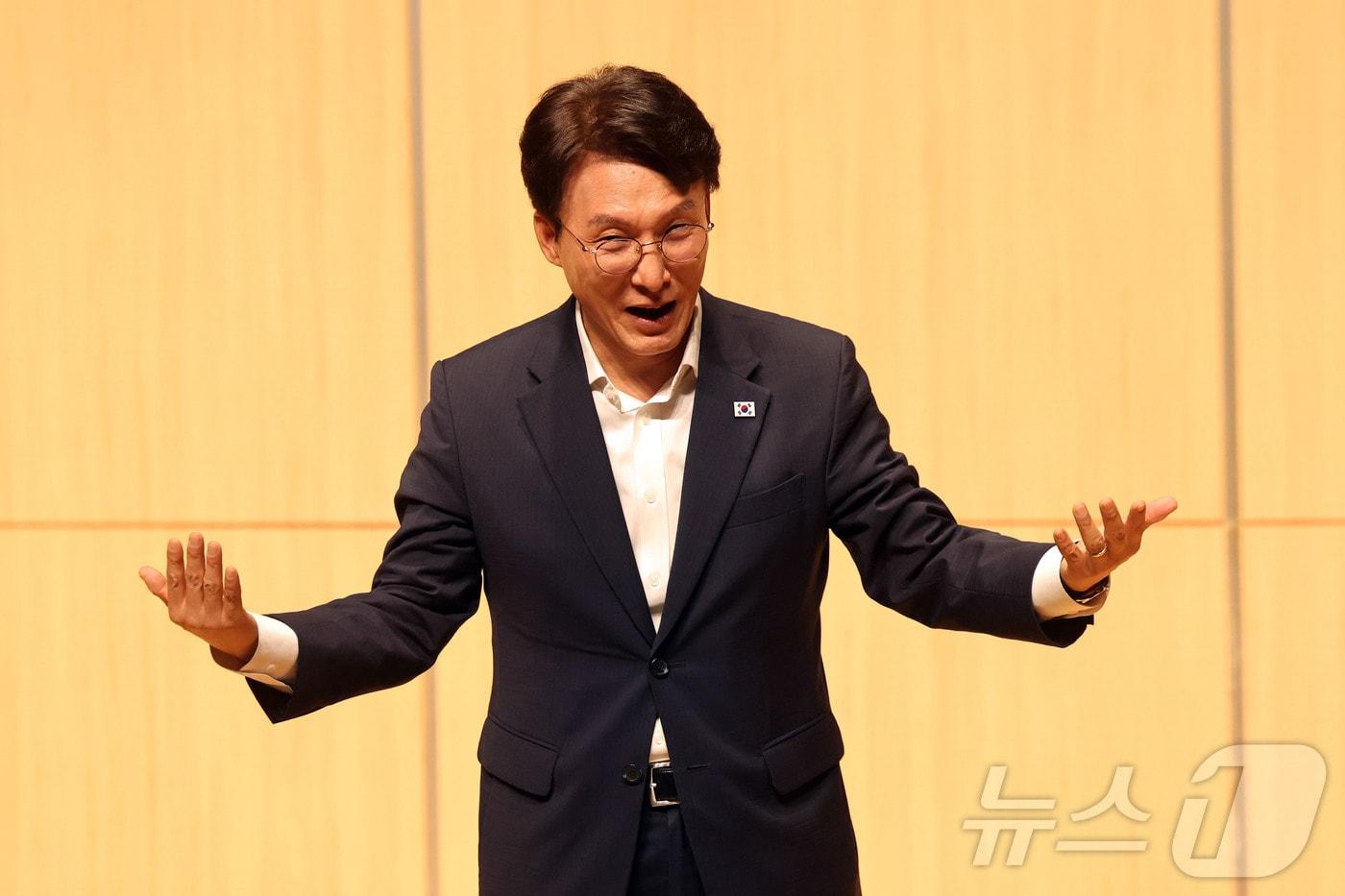 본문 이미지 - 더불어민주당 당권 주자인 김민석 의원이 26일 전남광주통합특별시 북구 광주과학기술원에서 열린 초청 강연회에서 발언을 하고 있다. 2026.7.26 ⓒ 뉴스1 조수민 기자