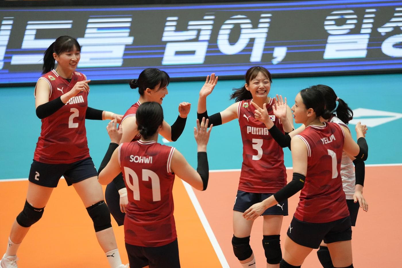 본문 이미지 - 한국 여자배구대표팀이 인도네시아를 꺾었다.(대한배구협회 제공) 