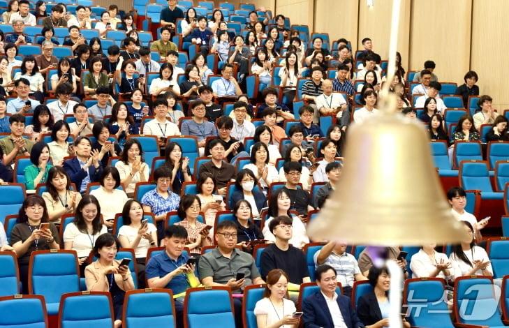 본문 이미지 - 27일 전북교육청은 2층 강당에서 '2026년 공직자 청렴 골든벨'을 개최됐다.(전북교육청 제공, 재판매 및 DB 금지)/뉴스1