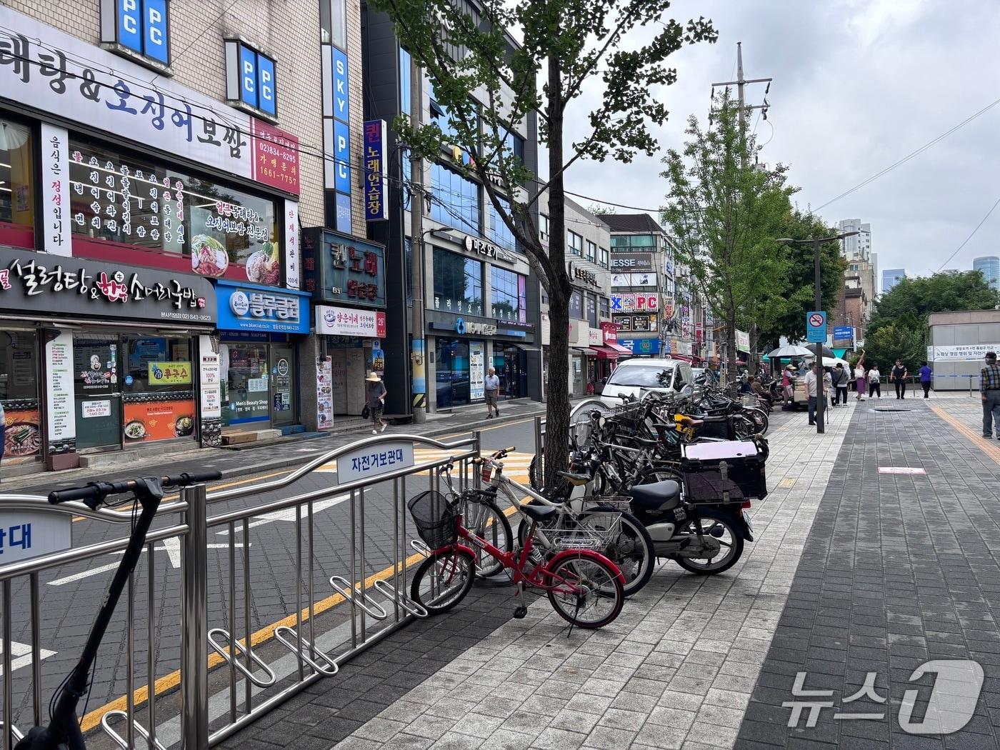 본문 이미지 - 영등포역 2번 출입구 개선 후.(영등포구 제공)