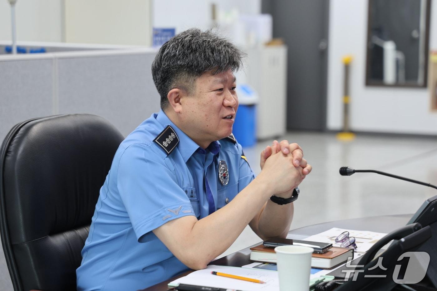 본문 이미지 - 27일 취임한 한동수 동해해양경찰서장.(동해해경 제공, 재판매 및 DB 금지) 2026.7.27/뉴스1