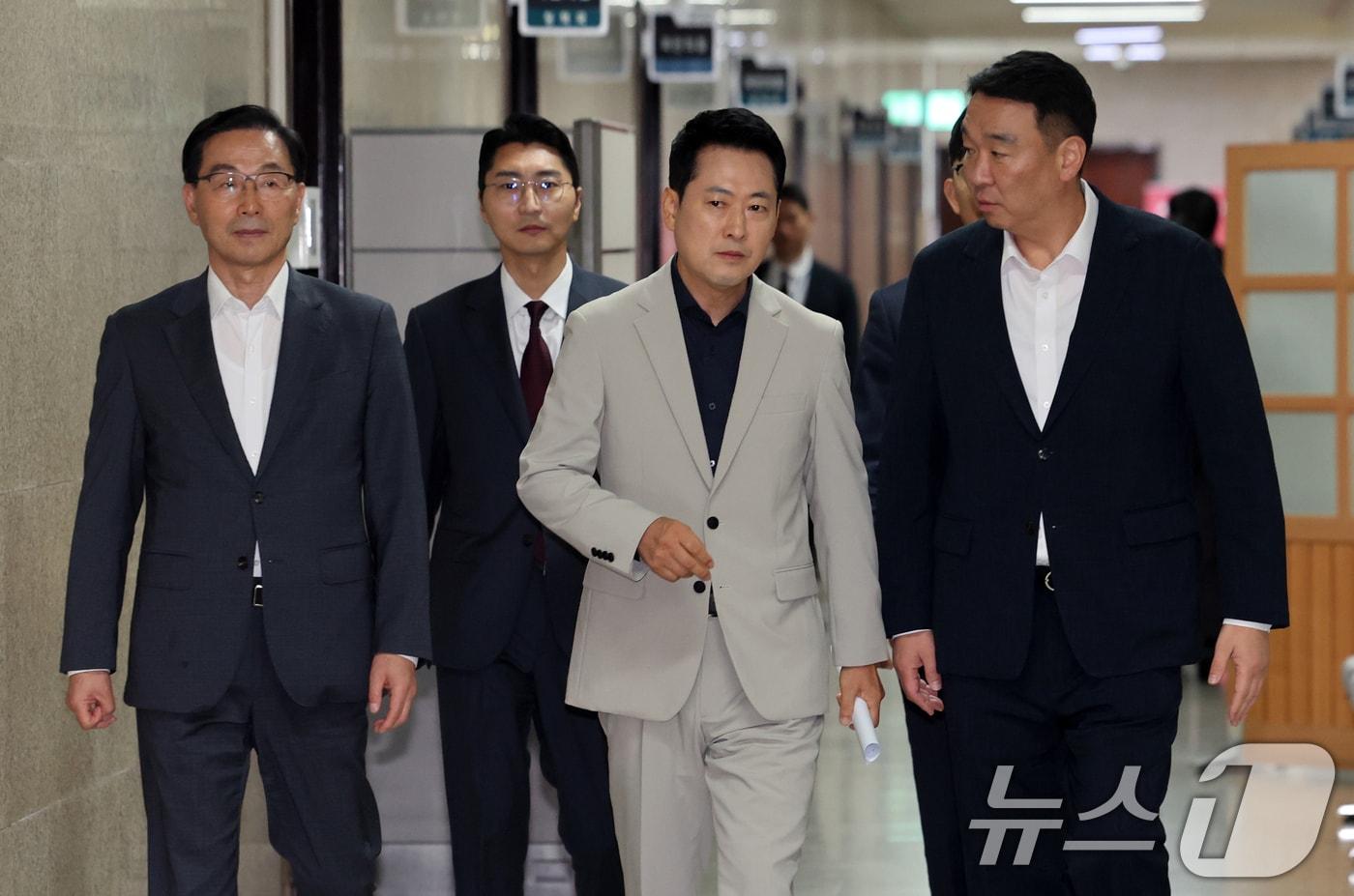 본문 이미지 - 장동혁 국민의힘 대표가 28일 오전 서울 여의도 국회에서 열린 '선출직 공직자 평가혁신 TF 임명장 수여식 및 1차 회의'에 참석하고 있다. 2026.7.28 ⓒ 뉴스1 황기선 기자