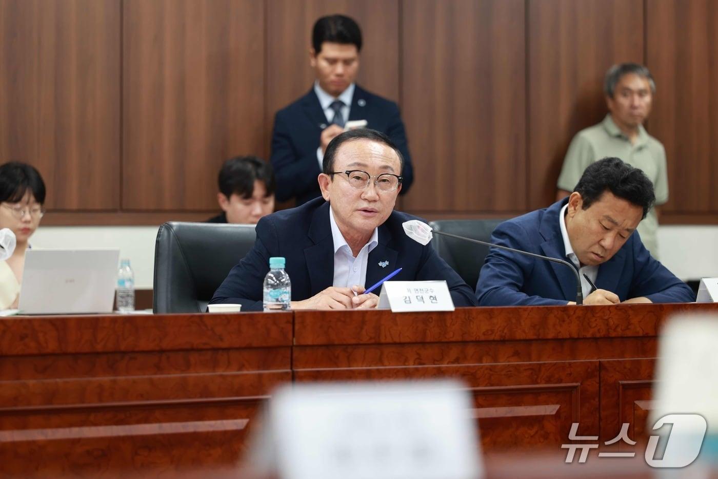 본문 이미지 - 지난 27일 통일부의 '제2차 접경지역 평화안전 연석회의'에 참석해 발언하고 있는 김덕현 연천군수. (연천군 제공, 재판매 및 DB금지)