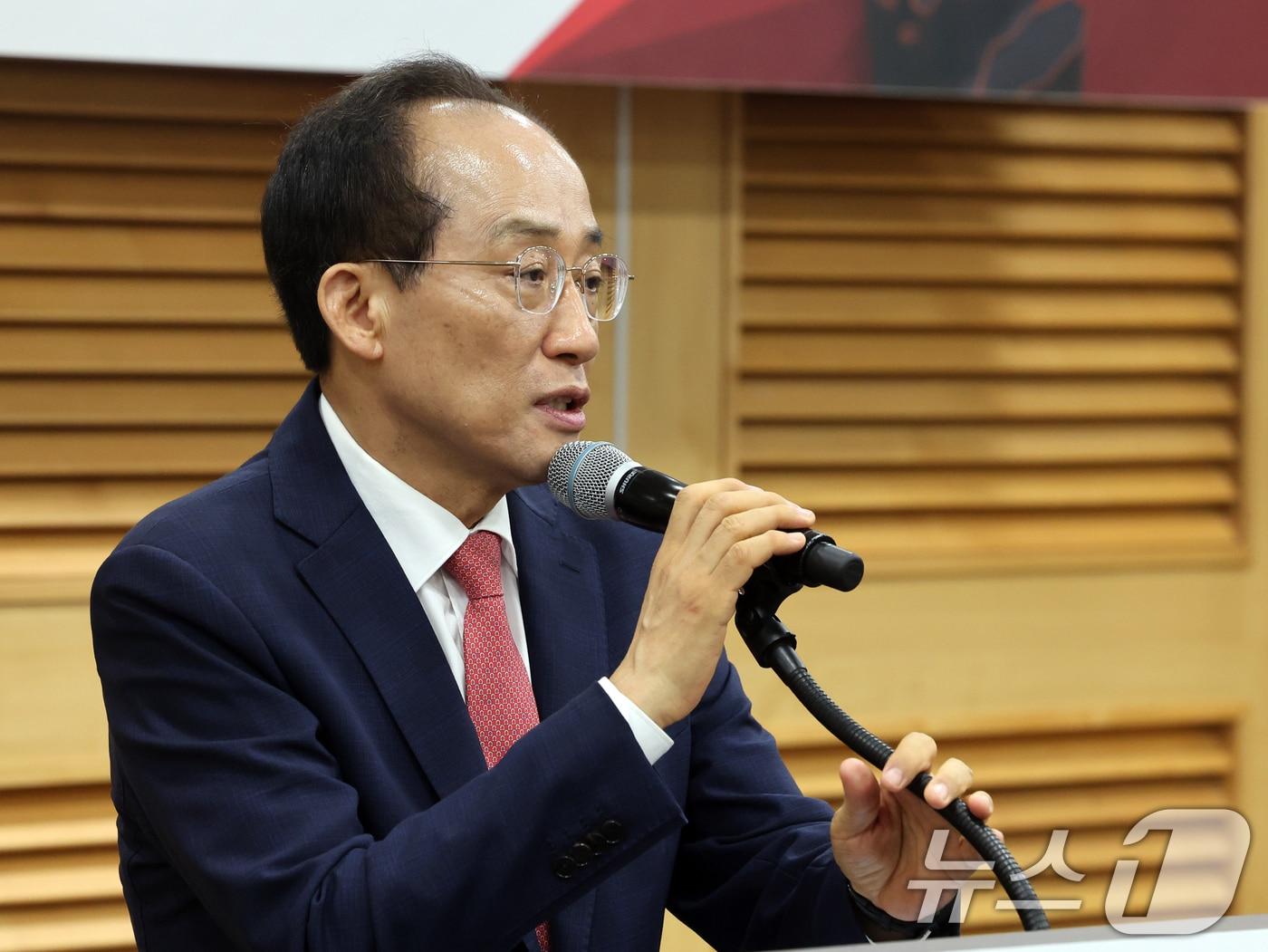 본문 이미지 - 추경호 대구시장이 지난 7월28일 서울 여의도 국회 의원회관에서 열린 '2차 공공기관 이전 대구 유치전략 정책토론회'에서 축사를 하고 있다. 2026.7.28 ⓒ 뉴스1 황기선 기자