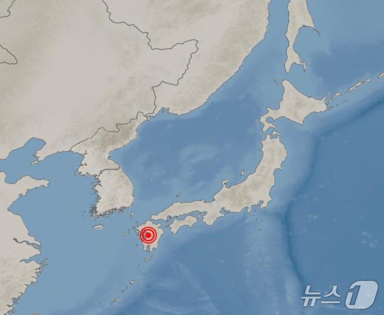 본문 이미지 - 28일 오후 4시 27분께 일본 구마모토현 구마모토시 남쪽 23㎞ 지역에서 규모 7.1 지진이 발생했다.(기상청 제공. 재판매 및 DB 금지)