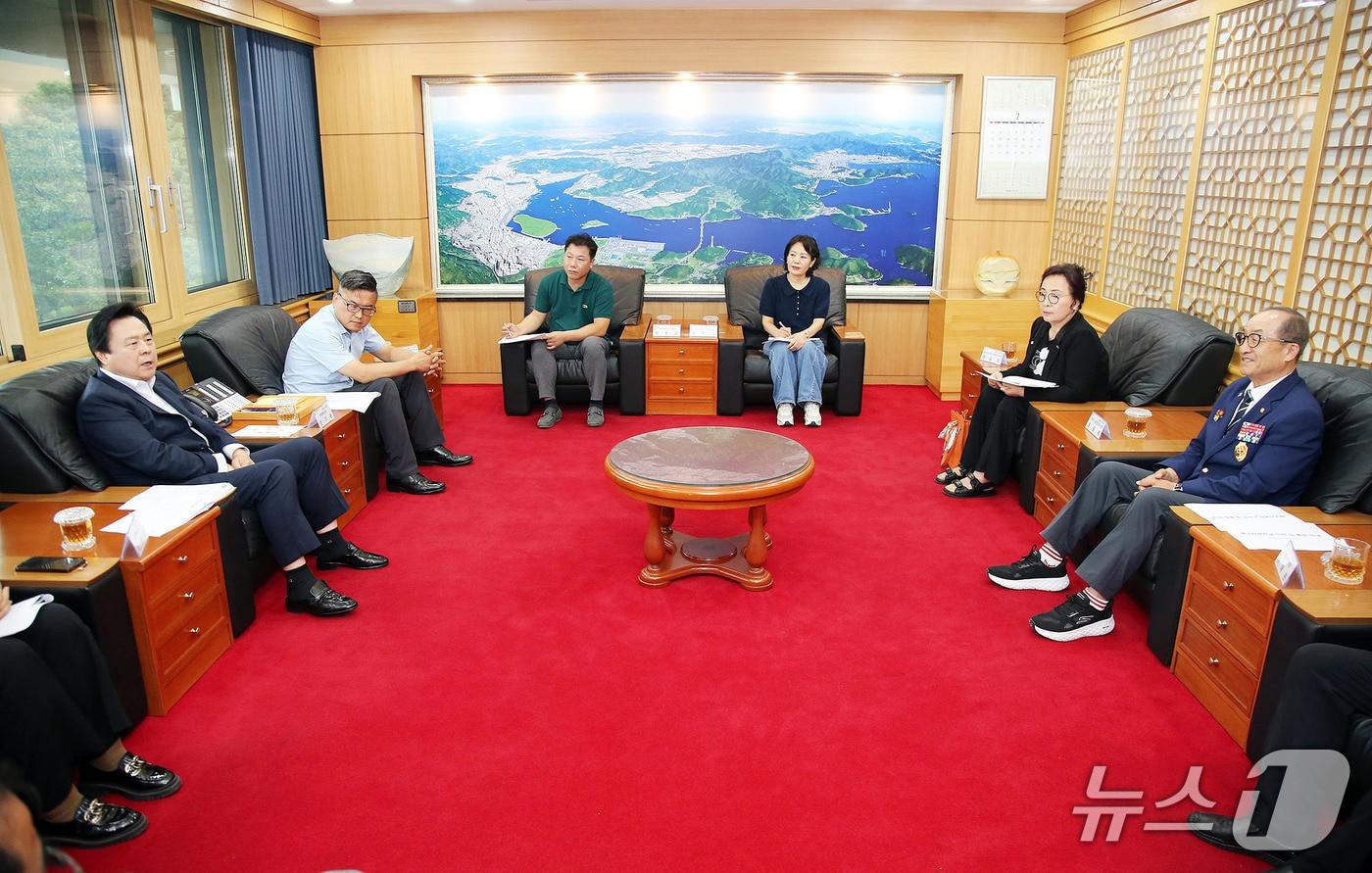 본문 이미지 - 창원시가 28일 시청에서 국군사관학교 설립 추진에 따른 해군사관학교 이전에 관한 지역사회 간담회를 갖고 있다.(창원시 제공. 재판매 및 DB금지)