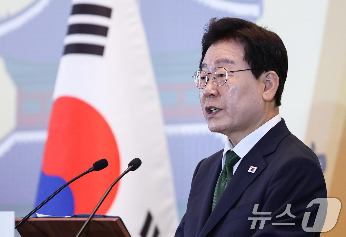 본문 이미지 - 이재명 대통령이 28일(현지시간) 브라질 상파울루 한 호텔에서 열린 동포 오찬간담회에서 발언을 하고 있다. 2026.7.29 ⓒ 뉴스1 허경 기자