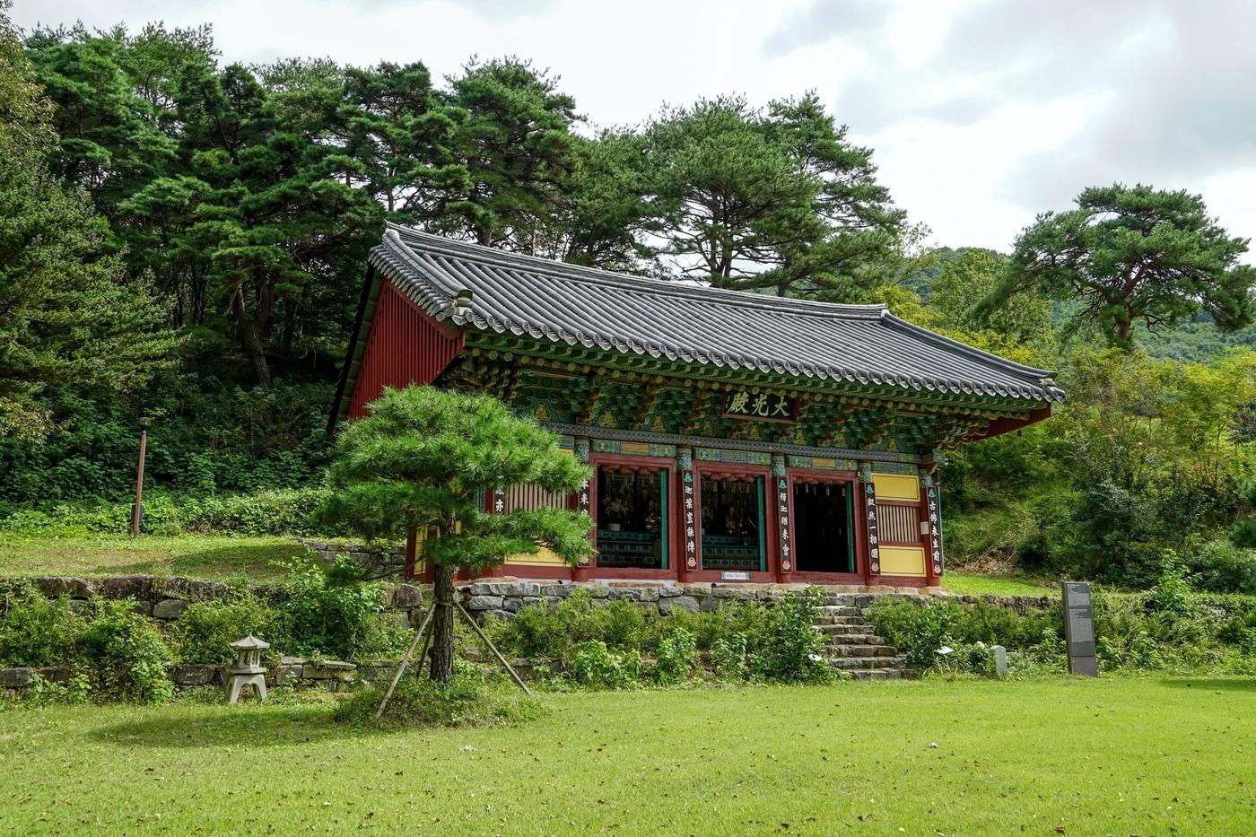 본문 이미지 - 금산 신안사 대광전 (충남도 제공. 재판매 및 DB금지)/뉴스1