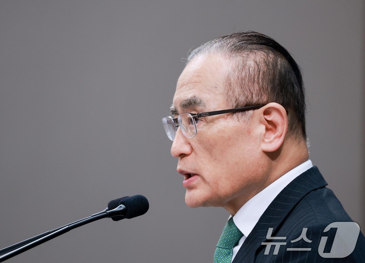 본문 이미지 - 위성락 국가안보실장이 3일 청와대 춘추관에서 이재명 대통령의 북대서양조약기구(NATO·나토) 정상회의 및 몽골 국빈 방문 일정을 브리핑 하고 있다. (청와대통신사진기자단) 2026.7.3 ⓒ 뉴스1 허경 기자
