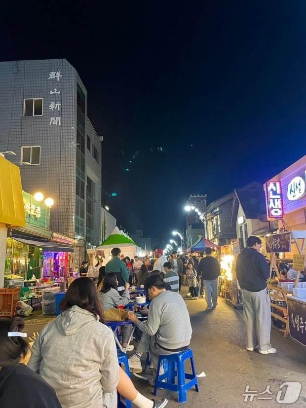 본문 이미지 - 중소벤처기업부의 '유망 골목상권'으로 선정된 전북 군산시 월명동 '맛의거리 맛리단길'.(군산시 제공, 재판매 및 DB금지)