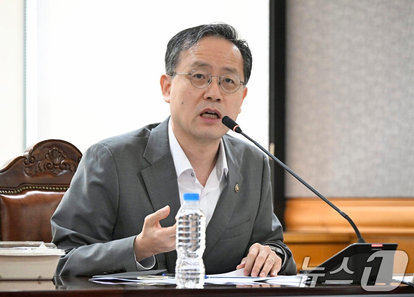 본문 이미지 - 이형일 재정경제부 차관이 30일 서울 중구 은행회관에서 열린 '거시경제금융회의'에서 모두발언을 하고 있다. (재정경제부 제공. 재판매 및 DB금지) 2026.7.30 ⓒ 뉴스1