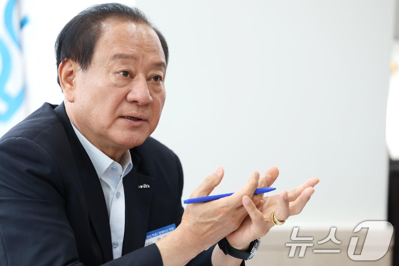 본문 이미지 - 유동균 마포구청장이 30일 서울 마포구청 구청장실에서 뉴스1과 인터뷰를 하고 있다. ⓒ 뉴스1 임세영 기자