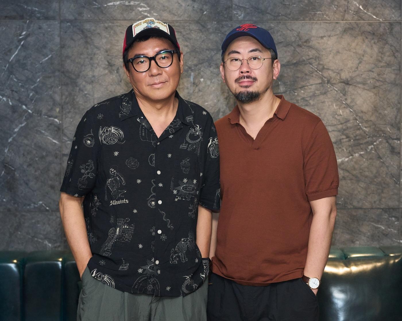 본문 이미지 - 김지운 감독(왼쪽)과 나홍진 감독(플러스엠엔터테인먼트 제공)