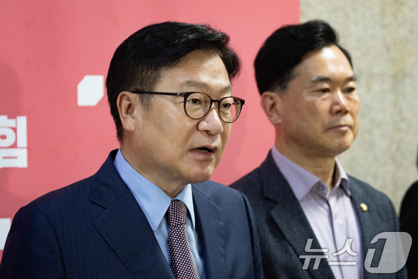 본문 이미지 - 정점식 국민의힘 원내대표가 31일 서울 여의도 국회에서 현안 관련 브리핑을 하고 있다. 2026.7.31 ⓒ 뉴스1 유승관 기자