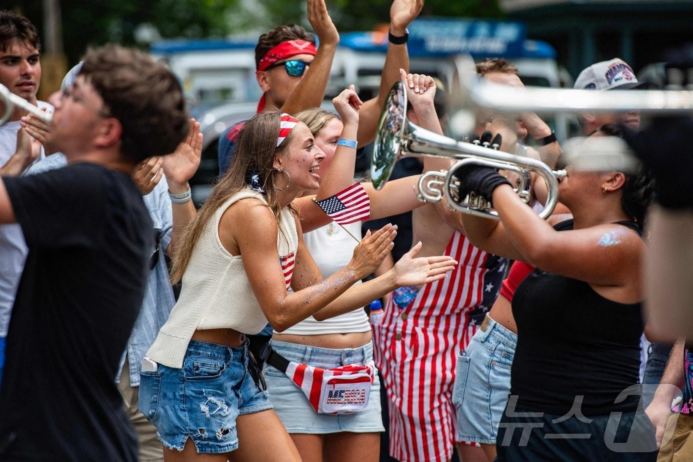 본문 이미지 - 미국 로드아일랜드의 미 독립 250주년 축하 행사. 2026.07.04 ⓒ AFP=뉴스1