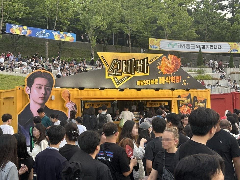 본문 이미지 - '2026 대구 치맥페스티벌' 소바바 황금홀릭 부스 현장 이미지.(CJ제일제당 제공)