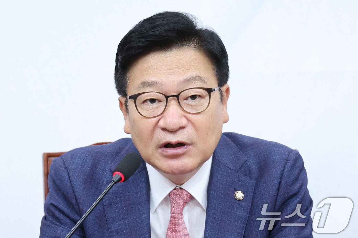 본문 이미지 - 정점식 국민의힘 원내대표가 6일 서울 여의도 국회에서 열린 최고위원회의에서 발언하고 있다. 2026.7.6 ⓒ 뉴스1 신웅수 기자