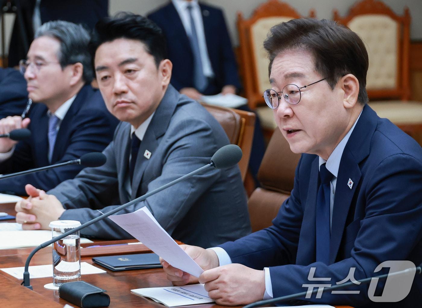 본문 이미지 - 이재명 대통령이 6일 청와대에서 열린 메가프로젝트 민관합동 점검회의에서 발언하고 있다. (청와대통신사진기자단) 2026.7.6 ⓒ 뉴스1 허경 기자