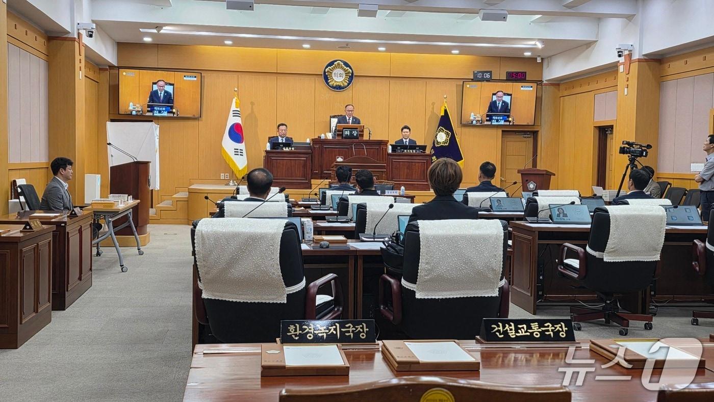 본문 이미지 - 6일 오전 10시 열린 제313회 임시회 모습 ⓒ 뉴스1 김태완 기자
