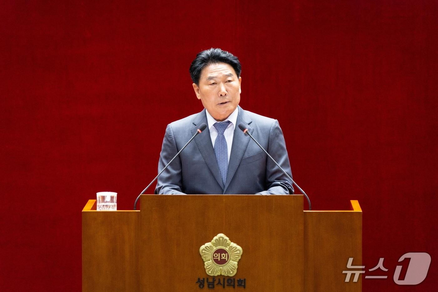 본문 이미지 - 제10대 전반기 성남시의회를 이끌게 된 강상태 의장.(성남시의회 제공. 재판매 및 DB금지)/뉴스1
