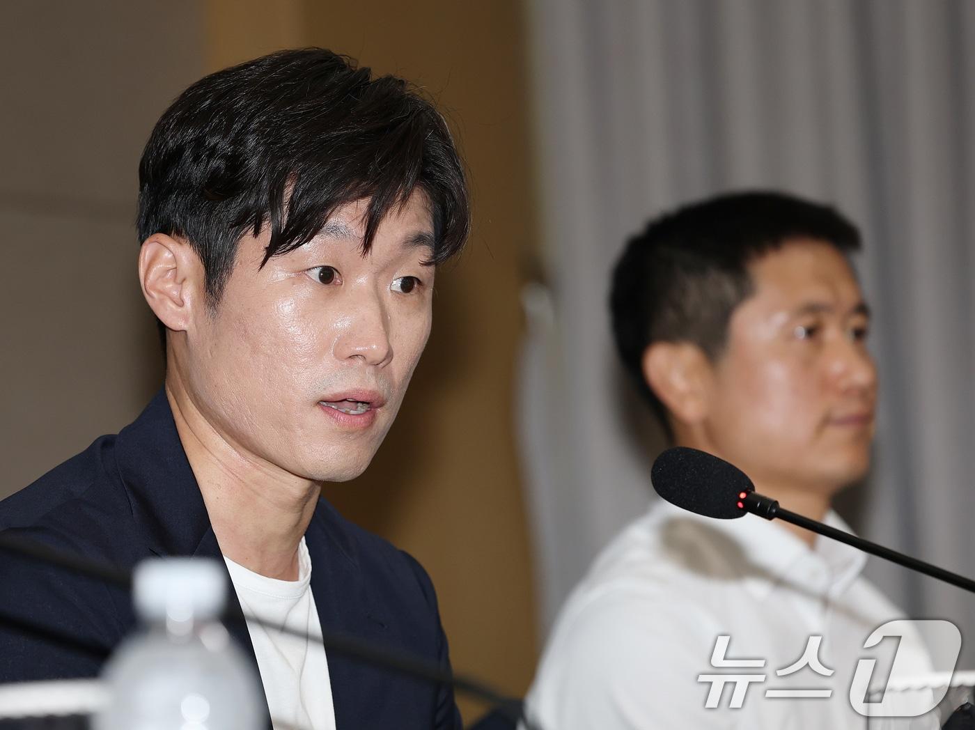 본문 이미지 - 박지성 K-축구혁신위원회 공동위원장이 6일 오후 서울 송파구 올림픽파크텔에서 열린 'K-축구혁신위원회' 출범식에서 발언하고 있다. (공동취재) 2026.7.6 ⓒ 뉴스1 안은나 기자