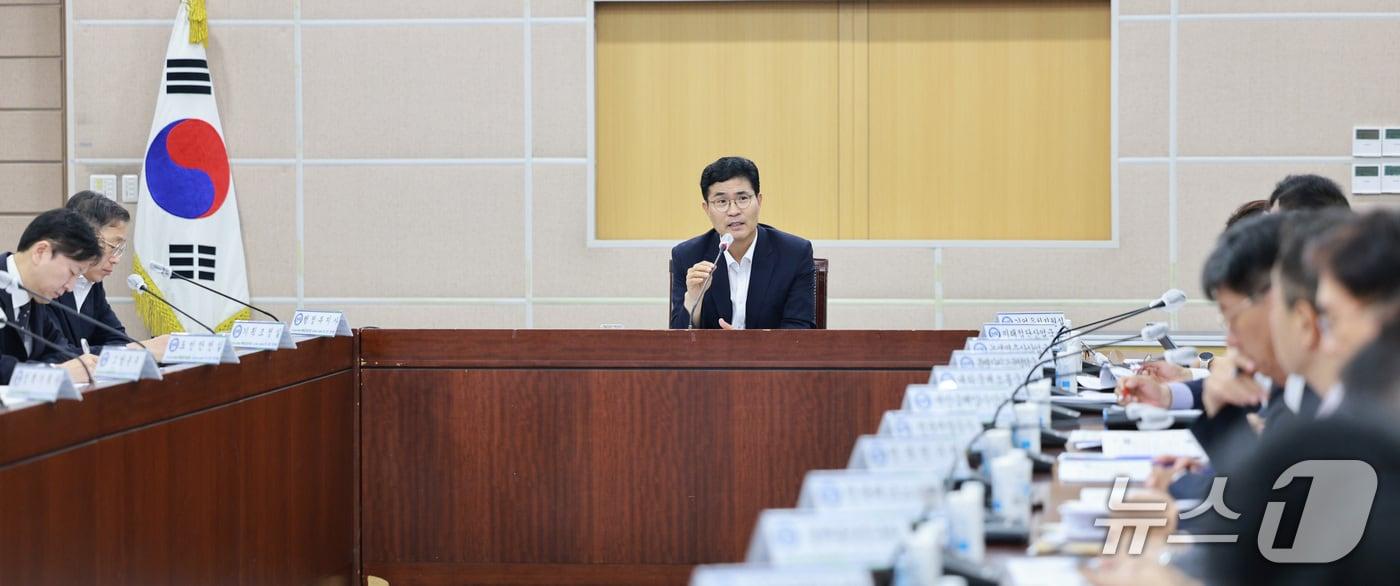 본문 이미지 - 6일 이원택 전북도지사가 민선 9기 첫 합동 간부회의를 주재하고 있다.(전북도 제공. 재판매 및 DB금지)/뉴스1 