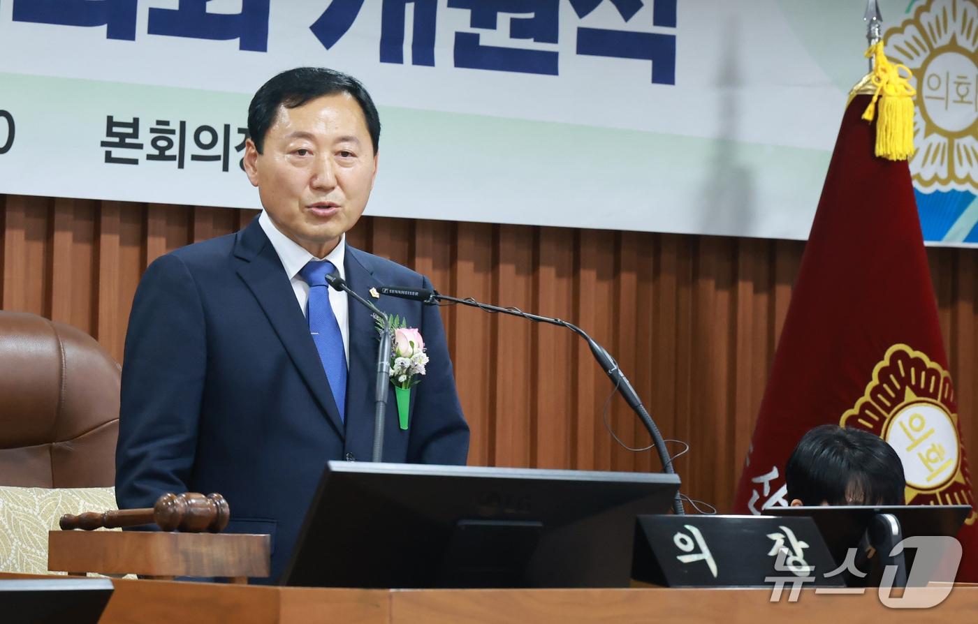 본문 이미지 - 논산시의회 이건창 의장(논산시의회 제공. 재판매 및 DB 금지) /뉴스1