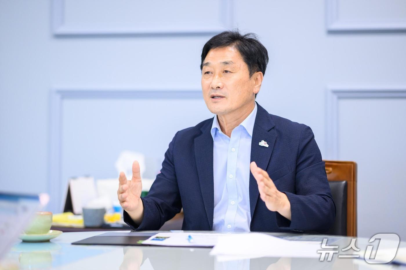 본문 이미지 - 류경완 남해군수(남해군 제공. 재판매 및 DB금지). 2026.7.7
