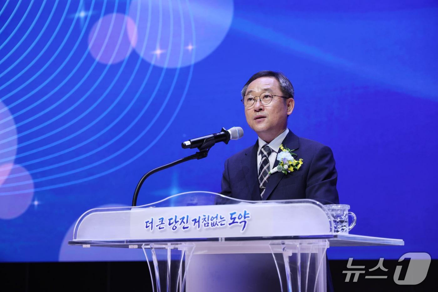 본문 이미지 - 취임사 하는 성만제 부시장(당진시 제공. 재판매 및 DB금지)/뉴스1