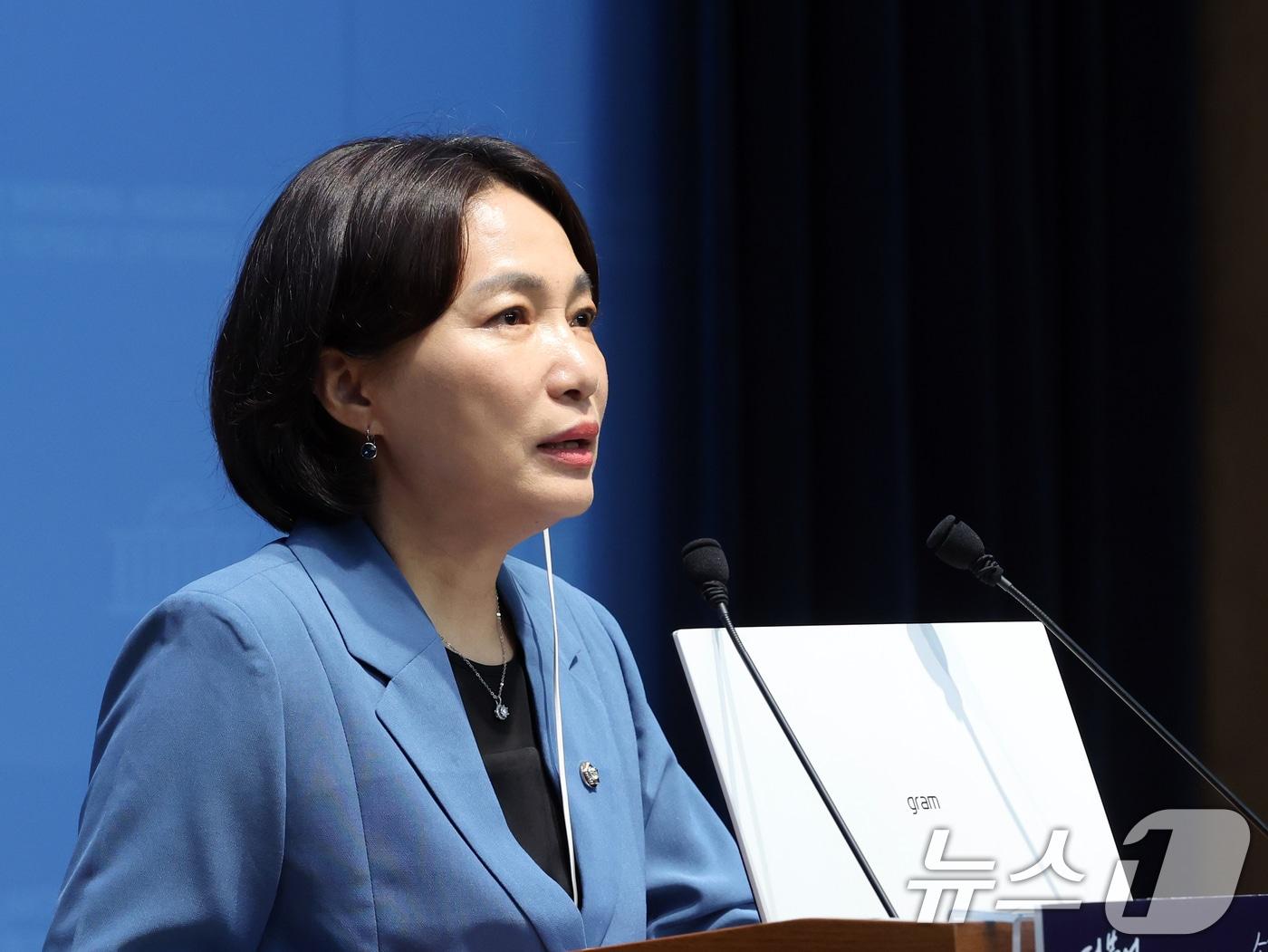 본문 이미지 - 서미화 더불어민주당 의원이 9일 오전 서울 여의도 국회 소통관에서 최고위원 출마선언을 하고 있다. 2026.7.9 ⓒ 뉴스1 황기선 기자
