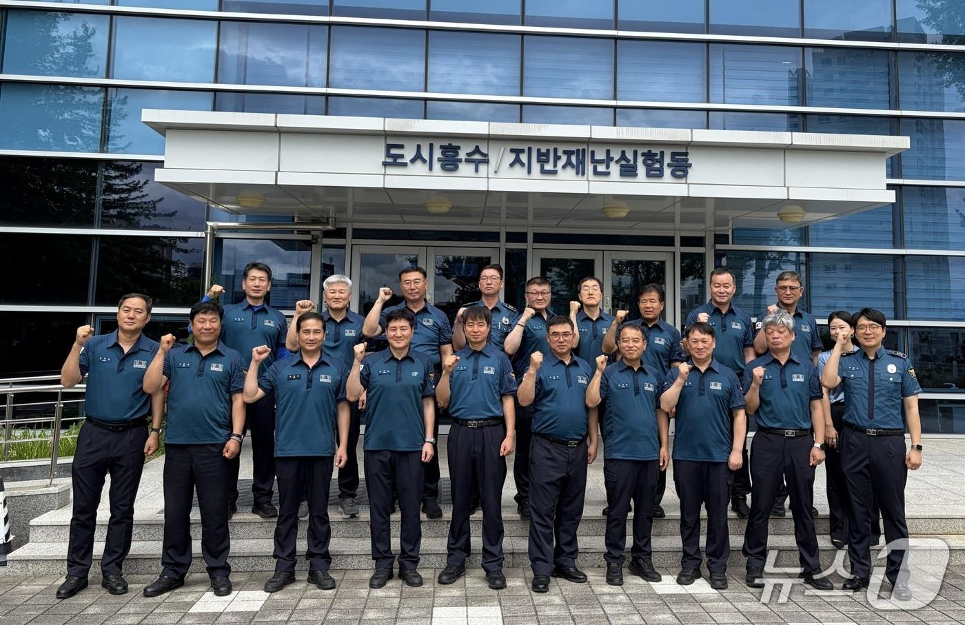 본문 이미지 - 울산경찰청 순찰팀장 100명은 지난 6~9일 국립재난안전연구원에서 재난 대응 체험교육을 받았다.(울산경찰청 제공. 재판매 및 DB금지)/뉴스1
