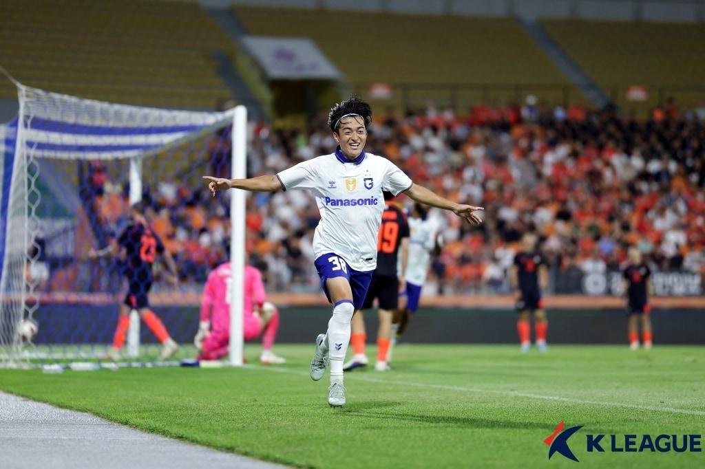 본문 이미지 - 강원이 감바 오사카에 0-1로 패했다.  