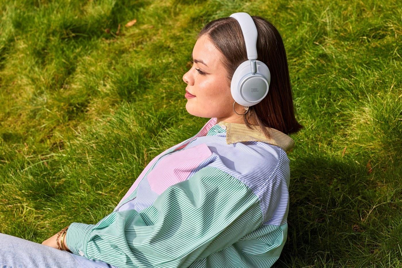 본문 이미지 - 하만 JBL 브랜드가 라이브 780NC 등 새로운 헤드셋을 출시했다.(하만 제공)/뉴스1