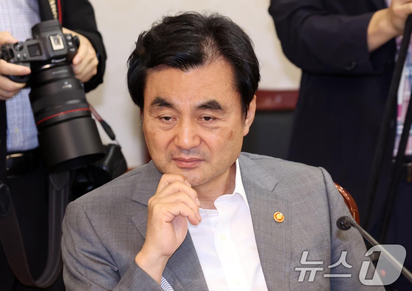 본문 이미지 - 안규백 국방부 장관이 12일 오전 서울 종로구 세종대로 정부서울청사에서 열린 대한민국 2045전략수립위원회 2차 회의에 참석해 있다. 2026.8.12 ⓒ 뉴스1 김명섭 기자
