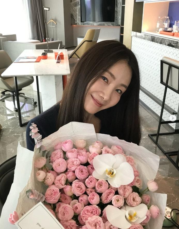 본문 이미지 - 최지우 인스타그램
