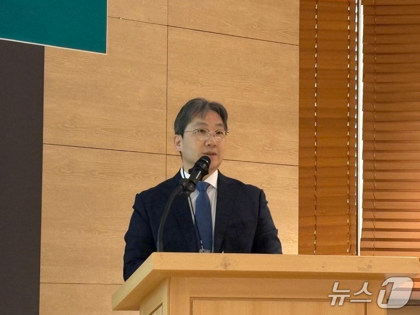 본문 이미지 - 유경호 한림대학교 의대 학장이 13일 오전 서울 당산 학교법인일송학원에서 열린 'MEeT 2026 사전 미디어데이'에서 말하고 있다.