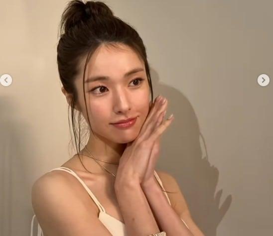 본문 이미지 - 하영 인스타그램