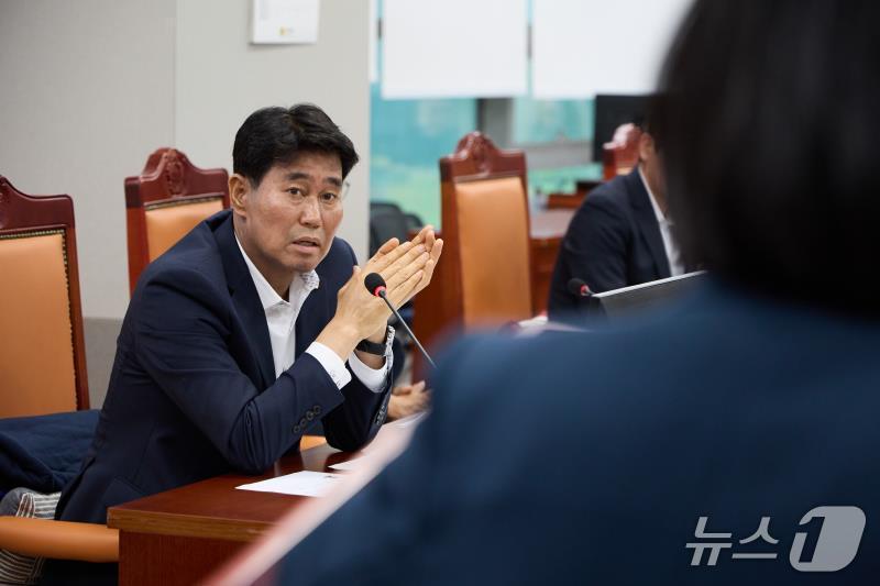 본문 이미지 - 이성원 경기도의회 의원(민주·시흥5).(도의회 제공. 재판매 및 DB금지)/뉴스1