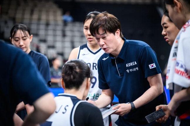 본문 이미지 - 한국 여자농구 대표팀이 일본과 평가전에서 전력 차이를 절감하며 완패를 당했다.(대한민국농구협회 제공)
