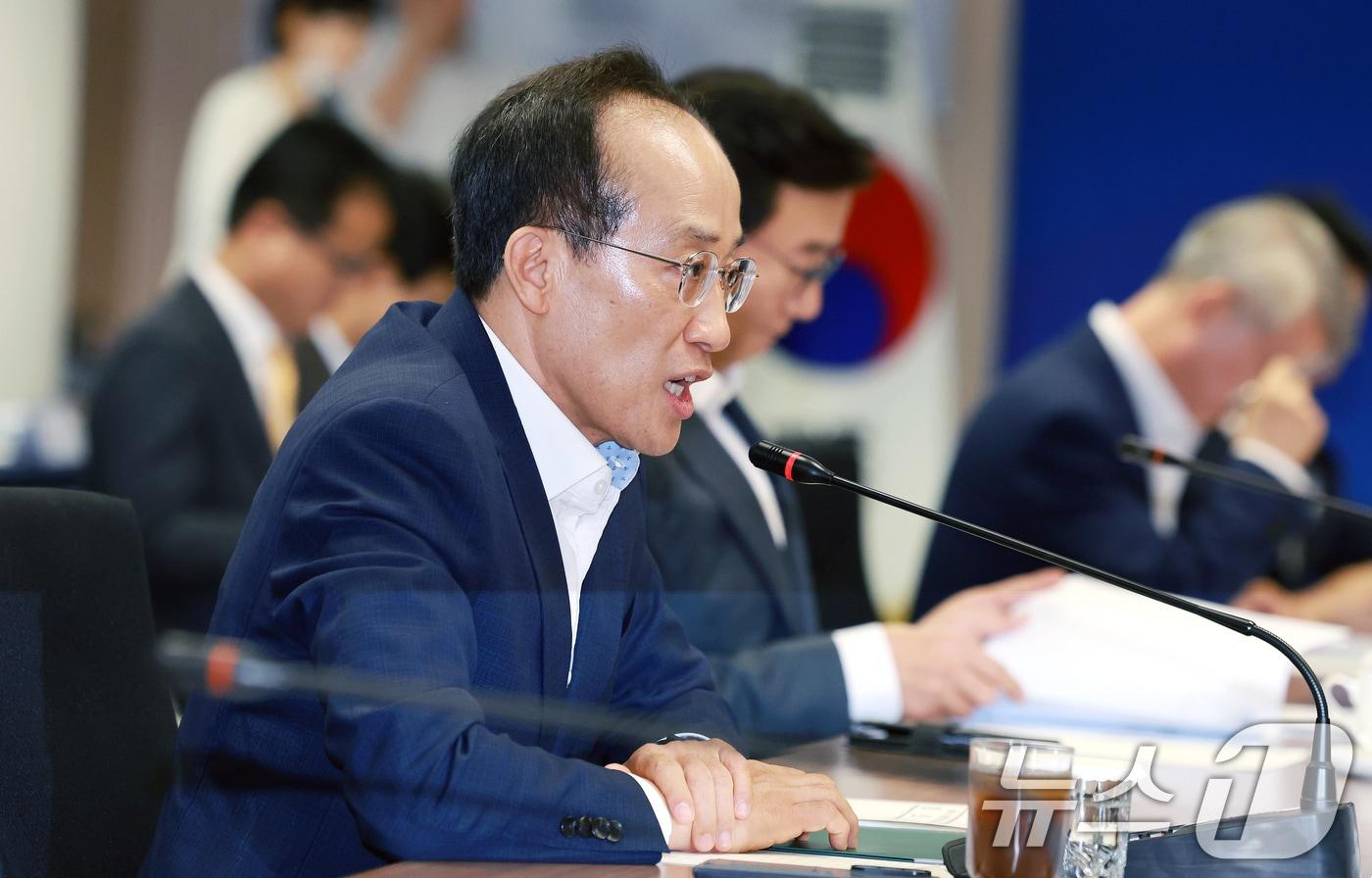 본문 이미지 - 추경호 대구시장이 14일 서울 종로구 광화문빌딩에서 열린 제61차 대한민국시도지사협의회 정기총회에서 인사말을 하고 있다. 2026.8.14 ⓒ 뉴스1 이호윤 기자