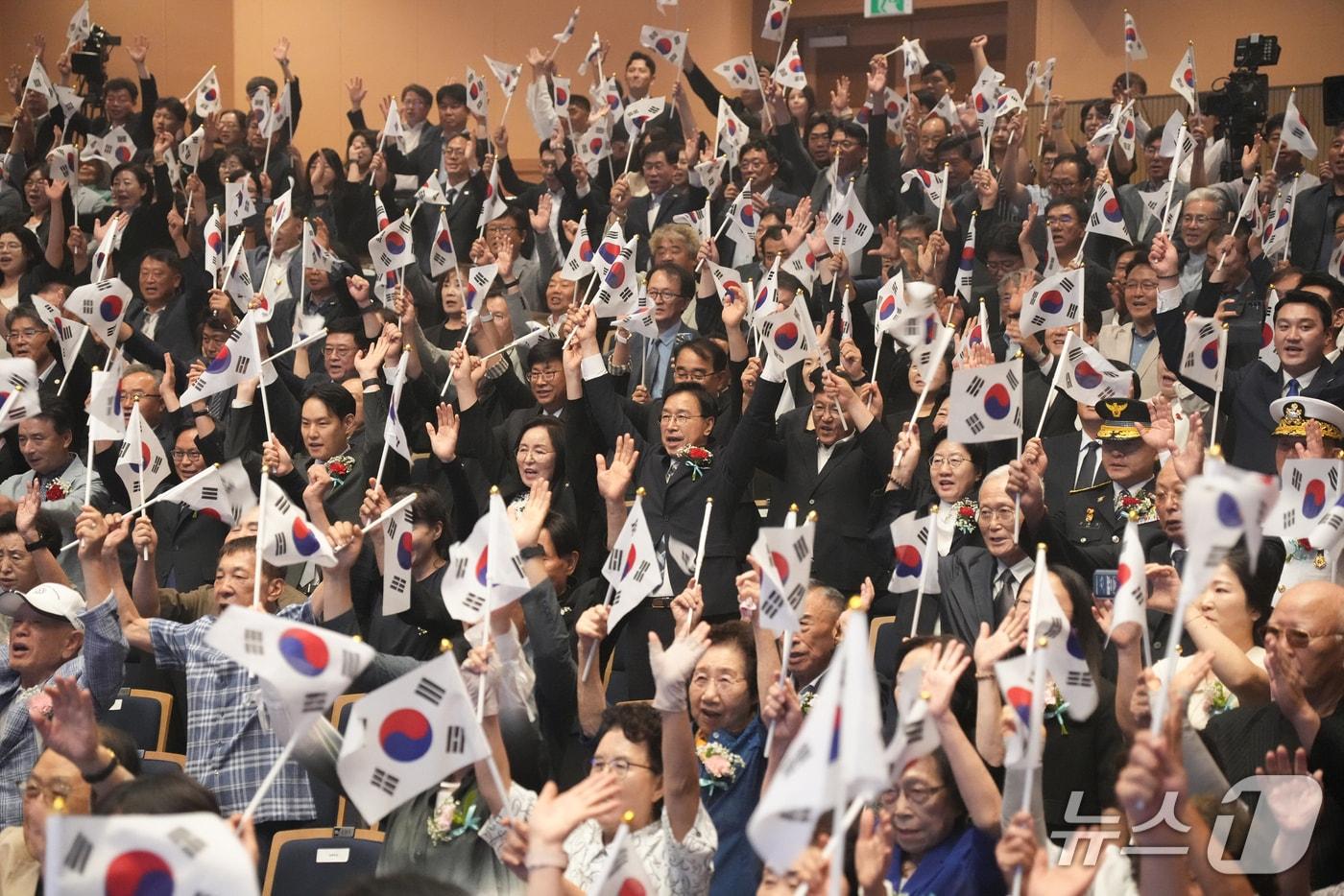 본문 이미지 - 제주에서 열린 제81주년 광복절 경축식/뉴스1