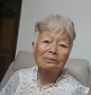 본문 이미지 - 50년 넘게 봉사활동을 이어오다 별세 후 시신을 경상국립대 의과대학에 기증한 '의령 봉사왕' 공도연 할머니 생전 모습 (경남 의령군 제공. 재판매 및 DB금지)